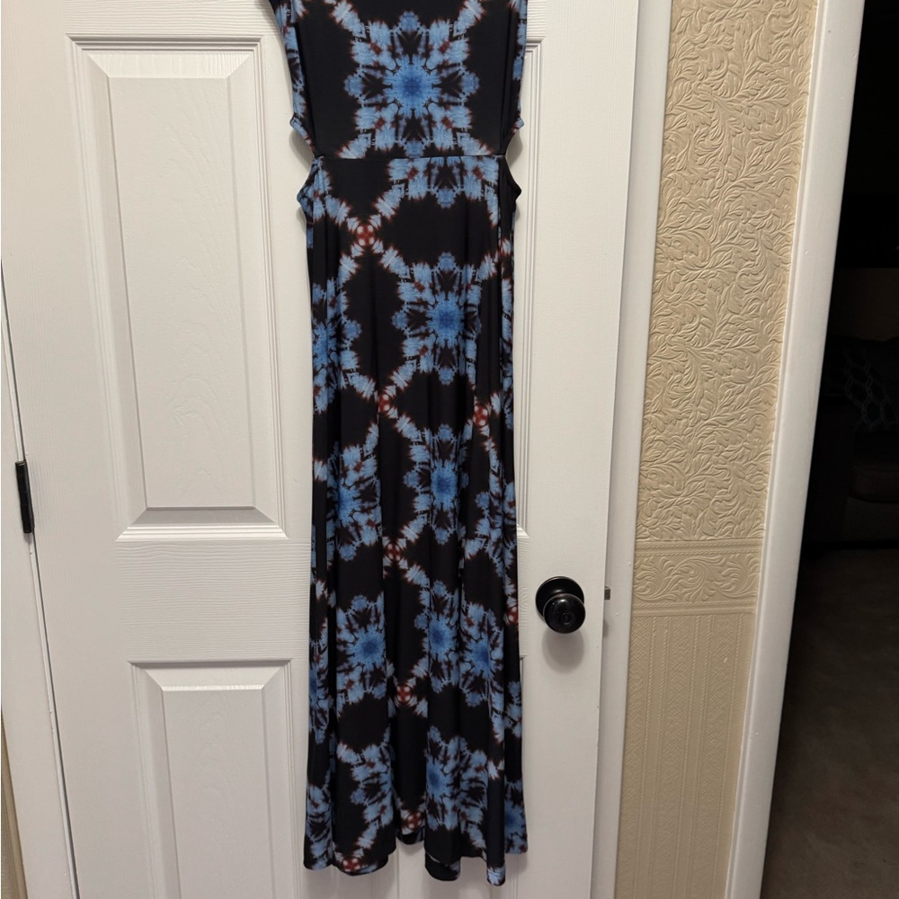 Black and Blue Sleeveless Maxi Sundress